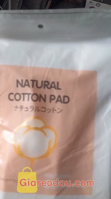 Giảm giá [Mã giảm 38%] Bông tẩy trang Cottonpad 222 miếng. Chưa dùng nên chưa biết nhưng nhìn bao bì cũng uy tín lượt mua cx ổn. 