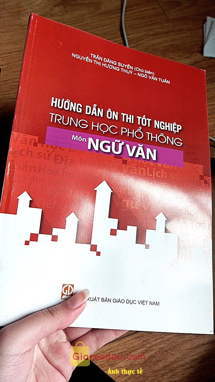 Giảm giá [Mã giảm 10%] Hướng dẫn ôn thi tốt nghiệp THPT môn Ngữ Văn năm 2024. Ổn, hơi méo ở gáy sách, gói cẩn thận. . 