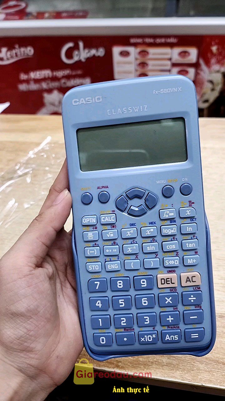 Giảm giá Máy tính CASIO 580VNX CŨ Màu Xanh Dương Hồng Đen | CASIO 580VNX CŨ CHÍNH HÃNG bảo hành từ 3 tháng đến 7 năm. Không nghĩ máy còn mới như vậy luôn, ngoại trừ mấy vệt keo cũ. 