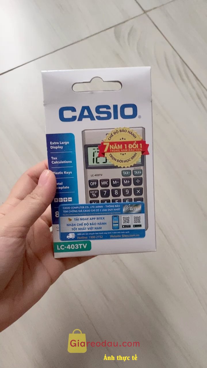 Giảm giá [Mã giảm 15%] Máy tính Casio LC-403TV nhỏ gọn bỏ vừa túi áo. Sản phẩm nhỏ gọn, tiện dụng, chính xác, shop tặng kèm bao da nữa,. 