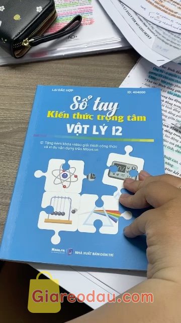 Giảm giá [Mã giảm 32%] Sổ tay kiến thức trọng tâm môn vật lý lớp 12. - Giao hàng nhanh chóng, chủ shop nhiệt tình. Đóng gói chắc chắn, sp. 