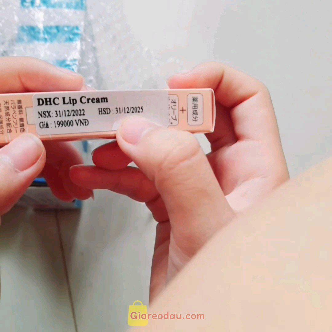 Giảm giá Son dưỡng môi DHC Lip Cream dưỡng ẩm  làm mềm môi 1, 5g. Shop dễ thương và hỗ trợ mình đóng gói trong rất rất chắc chắn. 